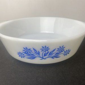 ANCHOR HOCKING FIRE KING BLUE CORN FLOWER #438 ROUND CASSEROLE DISH 2 QT.